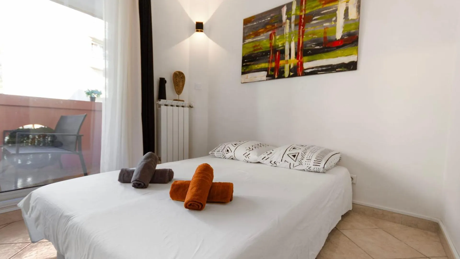 Apartment Le Nala - Spacious - Ac - Wifi - 10 Min From The Sea Nice France